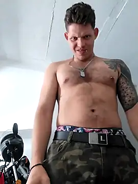 Snapshot of King_russo chatting on March 15, 7:16 pm King russo online show from March 15, 7:16 pm