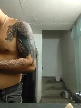 Snapshot of King_russo chatting on November 6, 2:21 pm King russo online show from November 6, 2:21 pm