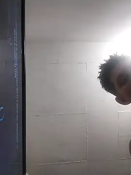 Snapshot of King_russo chatting on November 11, 3:45 am King russo online show from November 11, 3:45 am