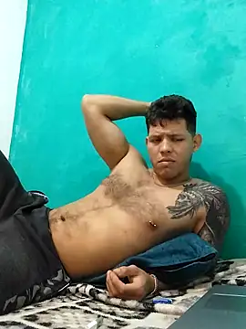 Snapshot of King_russo chatting on October 20, 6:19 pm King russo online show from October 20, 6:19 pm