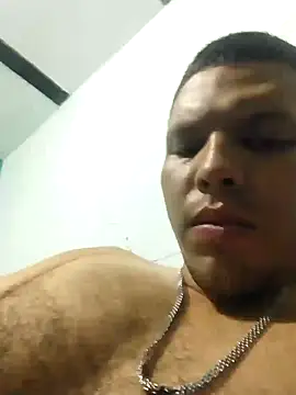 Snapshot of King_russo chatting on May 27, 5:26 am King russo online show from May 27, 5:26 am