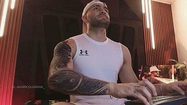 JeanColleman online show from February 24, 11:27 pm