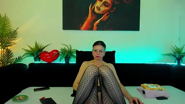 EllaTess online show from March 11, 9:59 pm