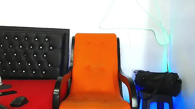 Damian hart 24CM online show from November 4, 7:28 pm