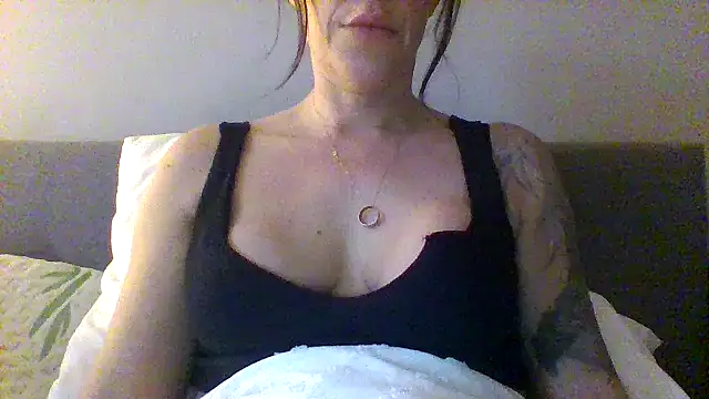 Fiesty findom40 online show from December 20, 2:59 pm