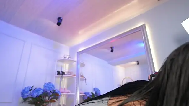 elasummer online show from March 11, 12:32 pm