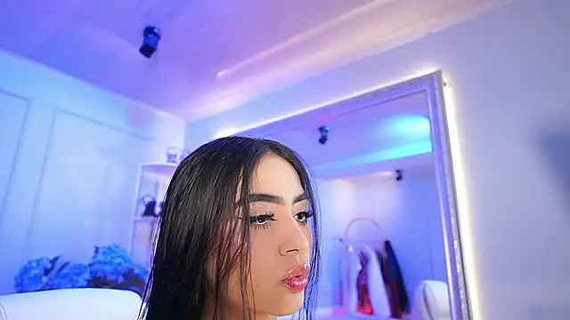 elasummer online show from March 19, 12:49 pm