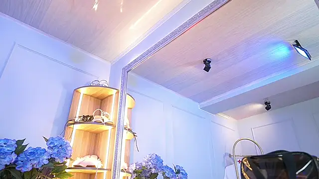 elasummer online show from April 2, 12:34 pm