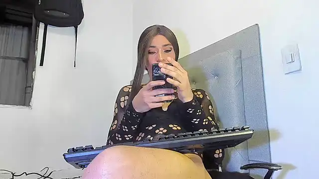 Snapshot of camila_bigcock169 chatting on March 3, 3:57 am camila bigcock169 online show from March 3, 3:57 am