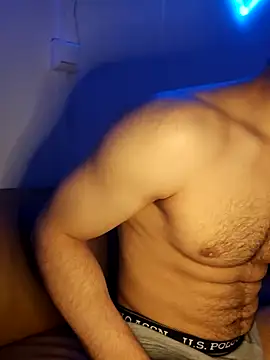 Amir334  online show from December 3, 7:24 pm