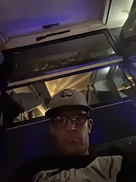 DirkD916 online show from October 12, 10:44 pm