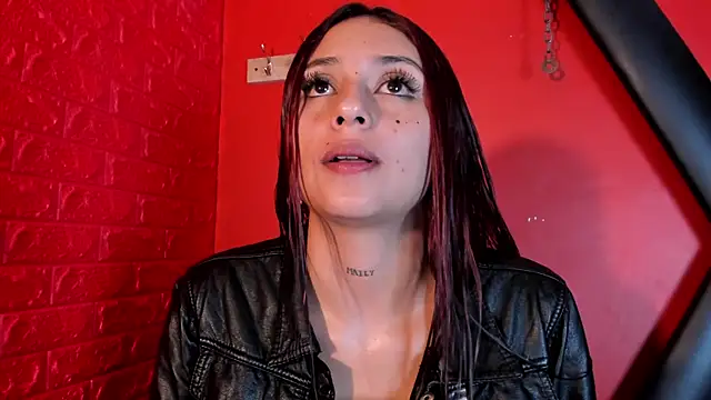 Monttserratt online show from October 25, 3:12 pm