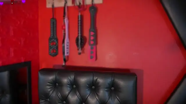 Monttserratt online show from April 10, 2:35 pm