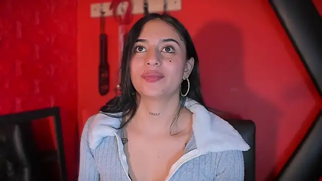 Monttserratt online show from April 8, 7:15 pm