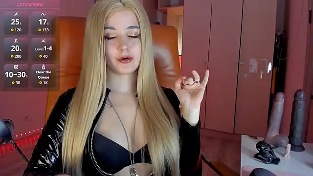 mollyposhh online show from May 9, 6:11 pm