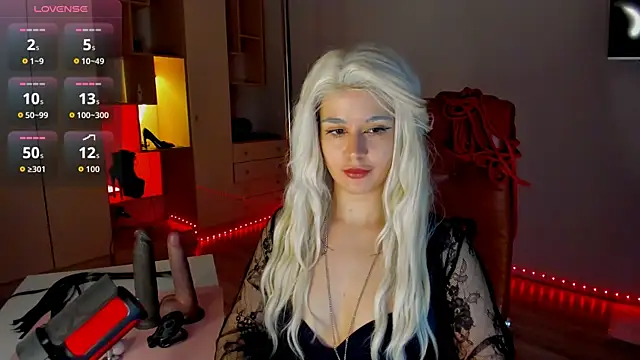 mollyposhh online show from March 23, 5:13 pm