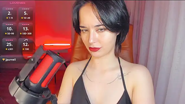 mollyposhh online show from October 4, 4:08 pm