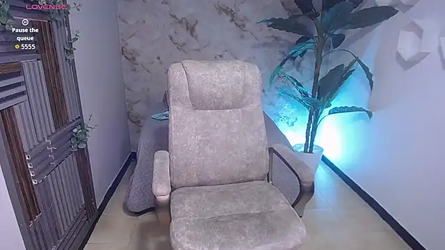 jennaa milf  online show from December 4, 7:46 pm