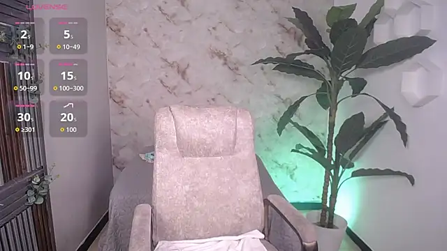 jennaa milf  online show from December 16, 7:29 pm