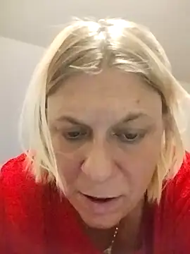 Snapshot of Playmate86 chatting on December 3, 10:12 am Playmate86 online show from December 3, 10:12 am