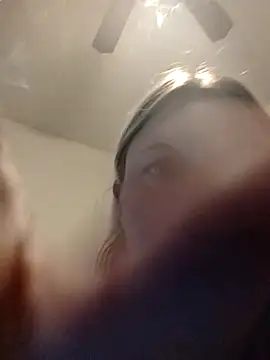 Snapshot of Playmate86 chatting on February 19, 3:39 am Playmate86 online show from February 19, 3:39 am