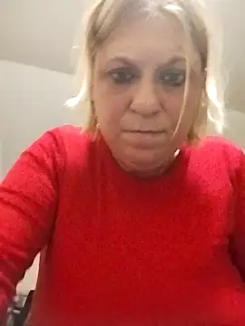 Snapshot of Playmate86 chatting on December 6, 1:57 am Playmate86 online show from December 6, 1:57 am