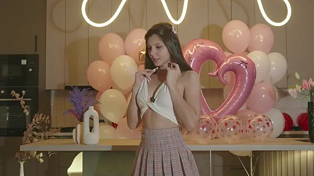 Snapshot of whisper_of_love chatting on November 15, 2:15 am whisper of love online show from November 15, 2:15 am