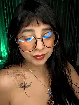 Snapshot of sunshine_maddy chatting on January 8, 5:52 pm sunshine maddy online show from January 8, 5:52 pm