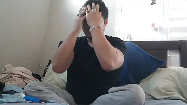 Snapshot of cloudyspun chatting on November 21, 9:36 pm cloudyspun online show from November 21, 9:36 pm