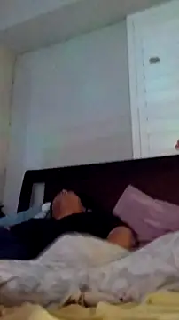 Snapshot of cloudyspun chatting on March 3, 7:59 am cloudyspun online show from March 3, 7:59 am