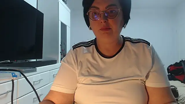 Amandamuller1982 online show from March 28, 11:17 pm