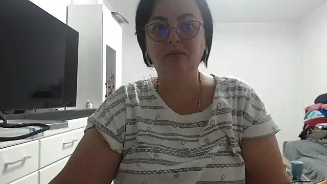Amandamuller1982 online show from October 4, 10:00 pm