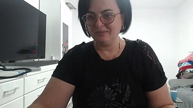 Amandamuller1982 online show from October 7, 11:11 am