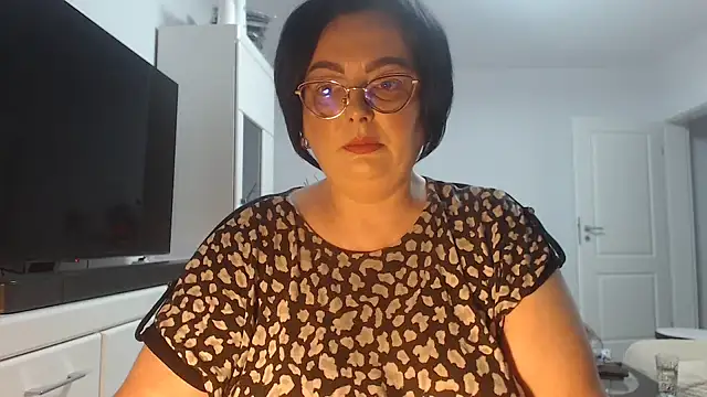 Snapshot of Amandamuller1982 chatting on June 21, 5:52 pm Amandamuller1982 online show from June 21, 5:52 pm