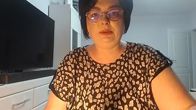 Amandamuller1982 online show from May 21, 2:42 am