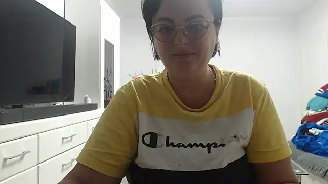 Amandamuller1982 online show from September 18, 9:29 pm