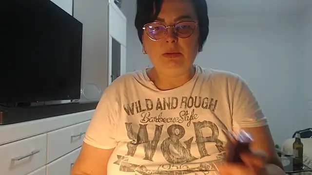 Amandamuller1982 online show from May 3, 10:13 pm