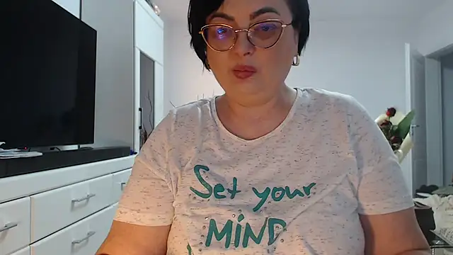 Amandamuller1982 online show from March 6, 5:02 am