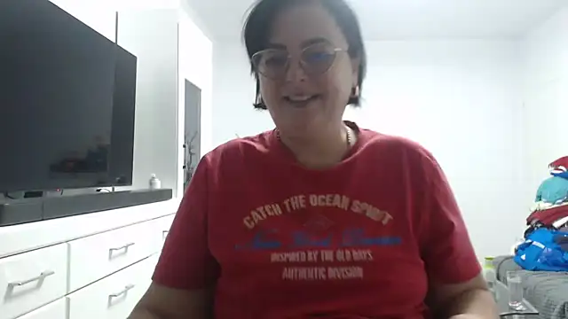 Amandamuller1982 online show from September 24, 11:10 pm