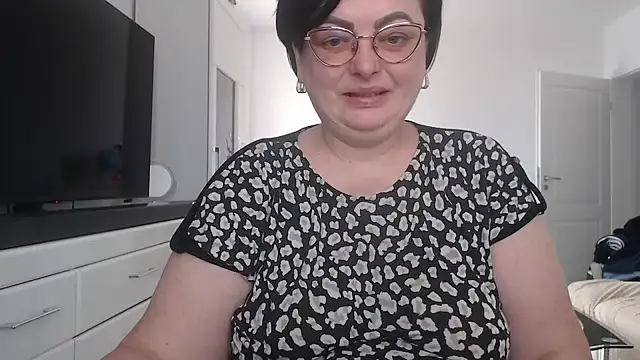 Amandamuller1982 online show from April 14, 6:07 am