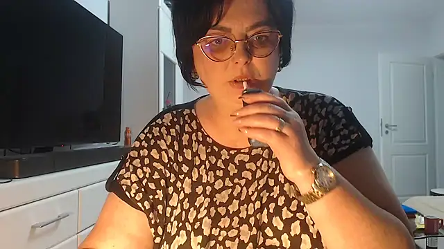 Amandamuller1982 online show from May 22, 2:53 am
