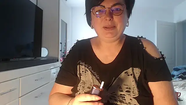 Amandamuller1982 online show from April 22, 5:36 am