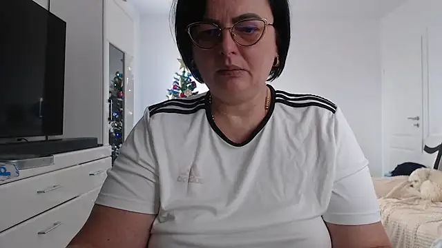 Amandamuller1982 online show from December 18, 9:03 am