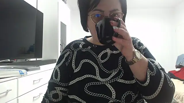 Amandamuller1982 online show from March 26, 8:18 pm