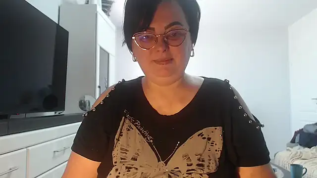 Amandamuller1982 online show from April 23, 8:32 am
