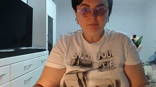 Amandamuller1982 online show from March 3, 10:06 pm