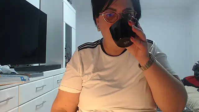 Amandamuller1982 online show from March 27, 10:33 pm