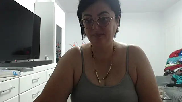 Amandamuller1982 online show from September 12, 9:47 pm