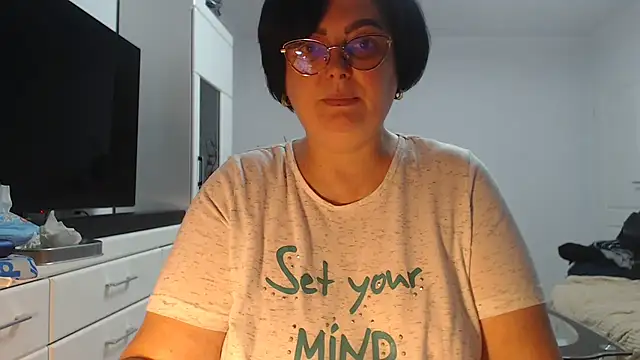 Amandamuller1982 online show from April 9, 9:21 pm