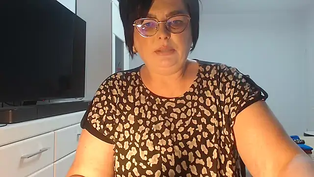 Amandamuller1982 online show from May 19, 10:50 pm